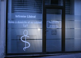 Vinyle dépoli pour cabinet d'infirmier libéral adhesif-depoli.jpg