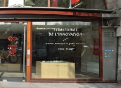 Lettres adhésives lettrage-adhesif-paris.jpg