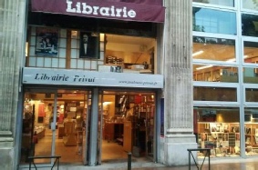 Lettres adhésives pour le marquage des rayons de la librairie Privat à toulouse lettres-adhesives-librairie-privat.jpg