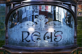 Décoration de vitrine : adhésif, dépoli, lettrage adhésif... decoration-vitrine.jpg