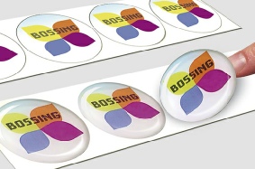Sticker Doming - Un sticker recouvert d'un dôme de résine sticker-doming.jpg