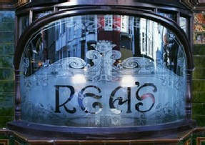 Vinyle dépoli sur vitrine de restaurants, bars vinyle-depoli-sur-vitrine.jpg