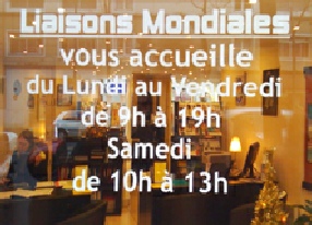 Horaires sur porte vitrée en lettres autocollantes lettres-autocollantes-horaires.jpg